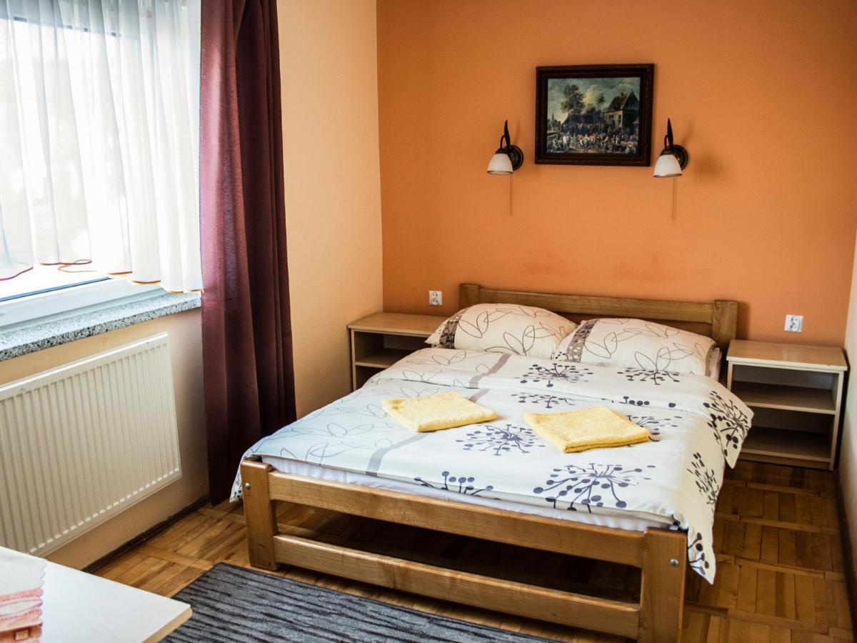 Zajazd Zacisze Rymanów-Zdrój Exteriör bild