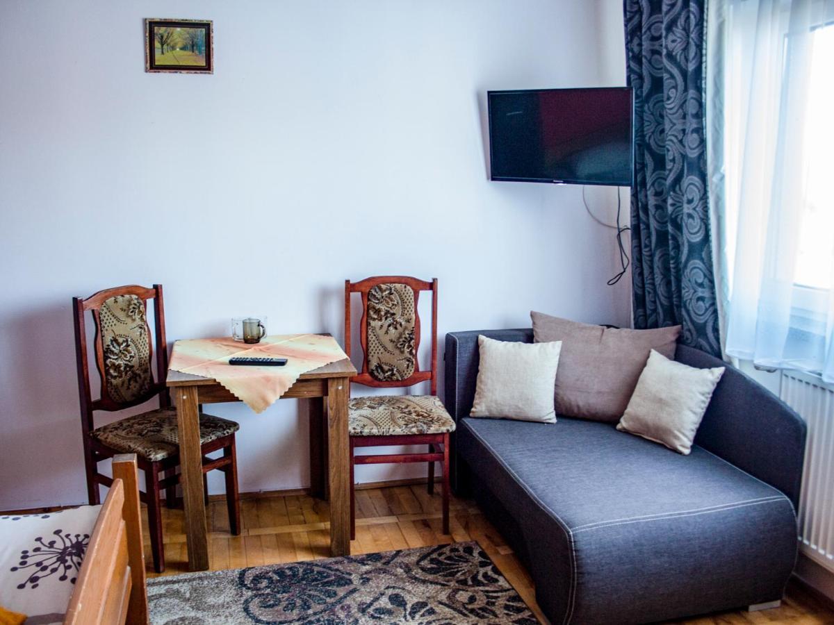 Zajazd Zacisze Rymanów-Zdrój Exteriör bild