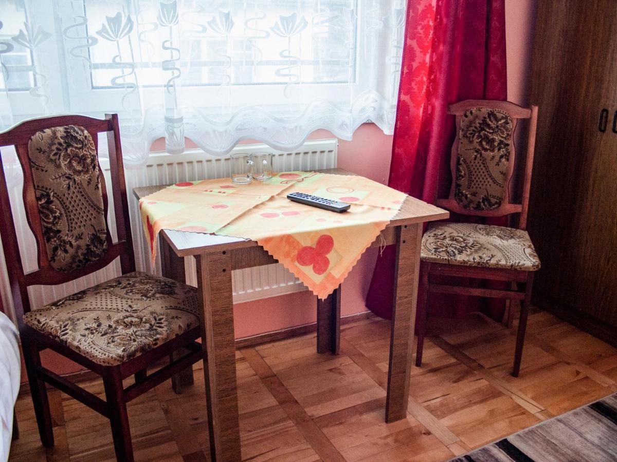 Zajazd Zacisze Rymanów-Zdrój Exteriör bild