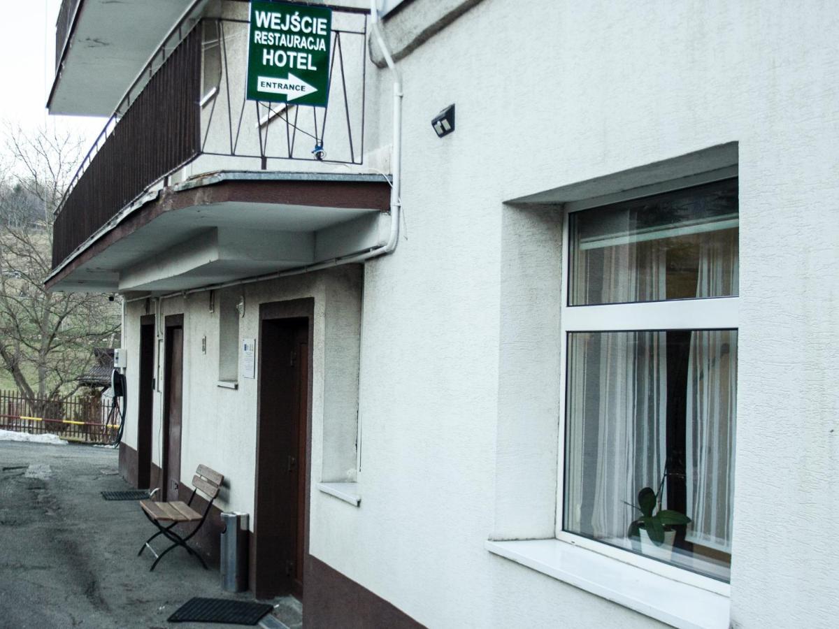 Zajazd Zacisze Rymanów-Zdrój Exteriör bild
